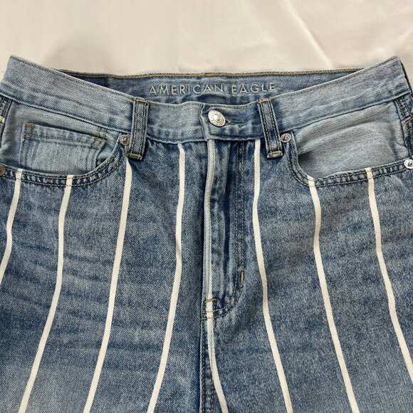American Eagle Mom Jean Pinstripe High Waist Light Wash 100 Cotton Jeans | Sz 2L - Picture 3 of 8